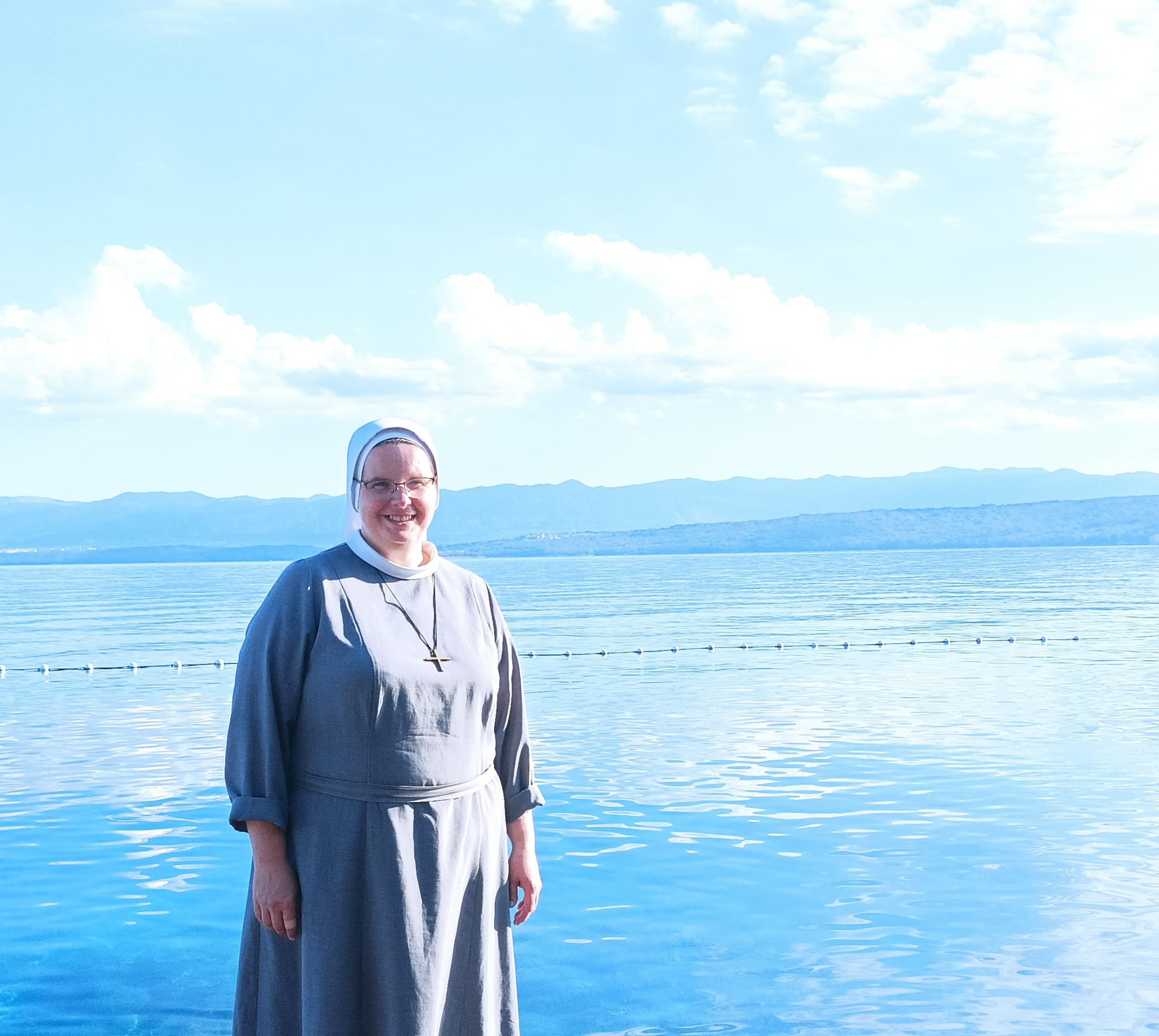 Za Kongregáciu Milosrdných sestier sv. Kríža – Sestra Mária Magdaléna