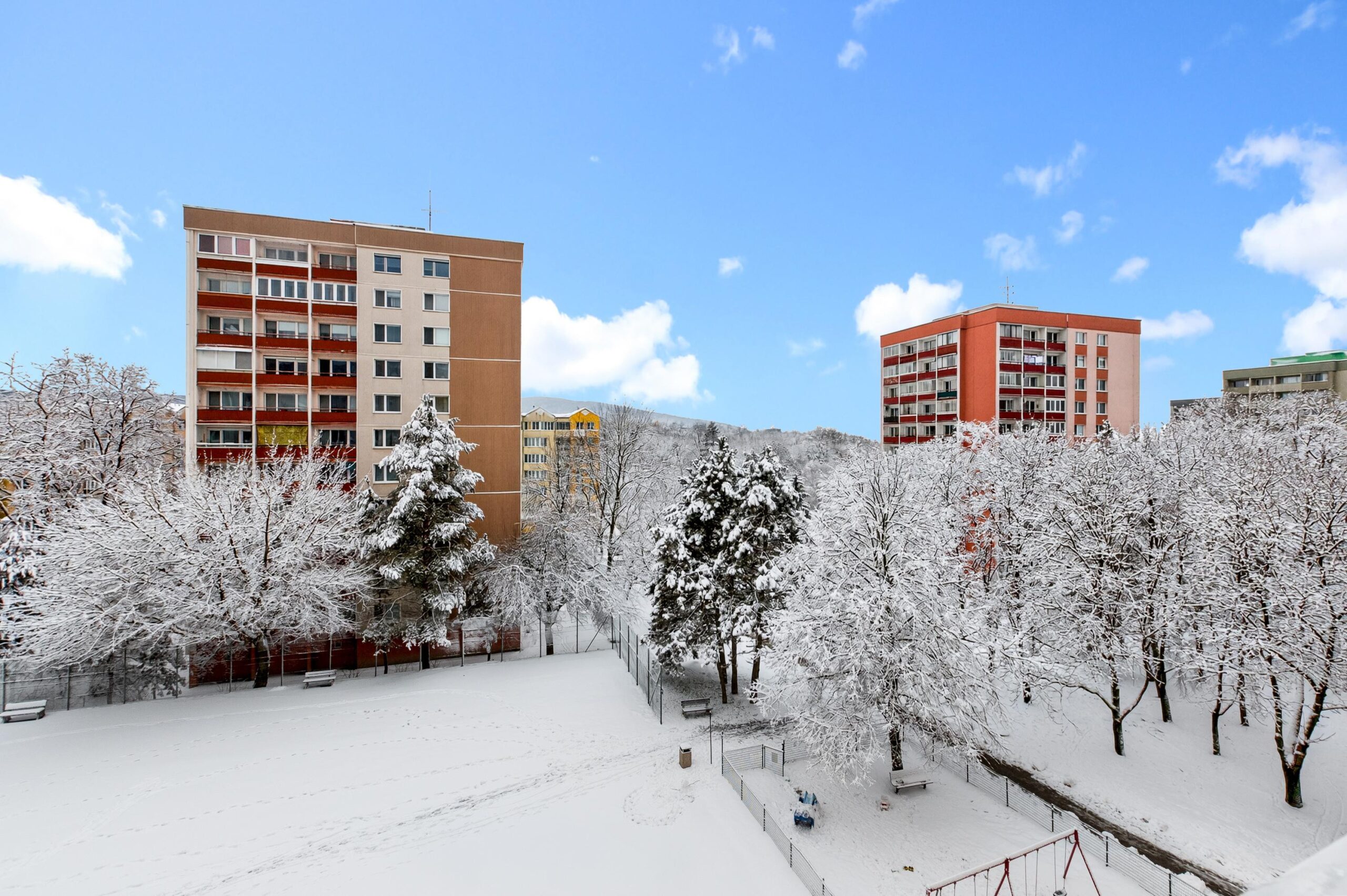 realitna-maklerka-lenka-stasova - Lamač